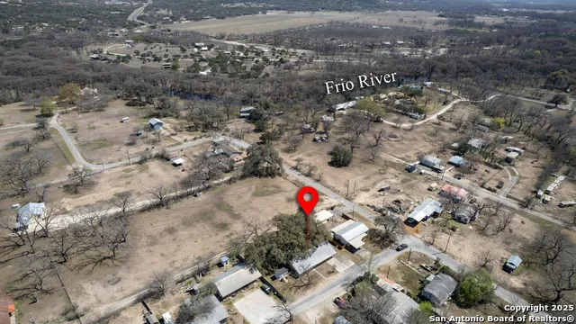 36 Pecan Dr Leakey, TX 78873